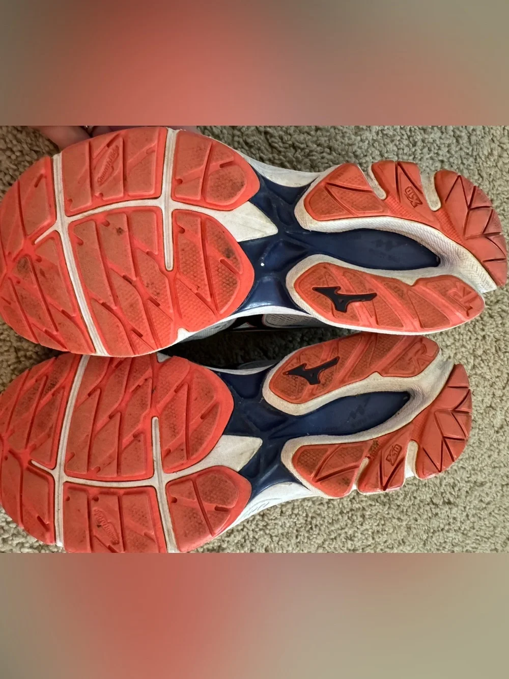 Mizuno Women's Light Gray and Navy Running Sneakers with Coral Highlights